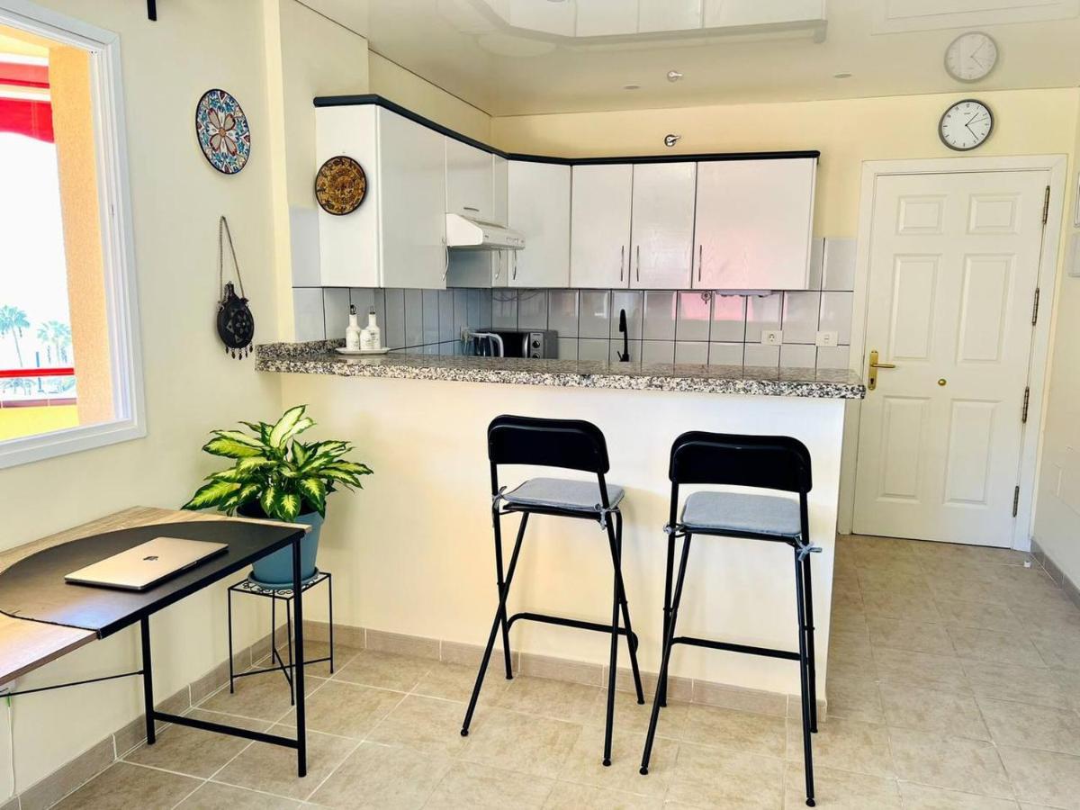 Cozy Beachfront Flat With Pool & Panoramic Sea View Terrace Apartment Puerto de Santiago  Luaran gambar